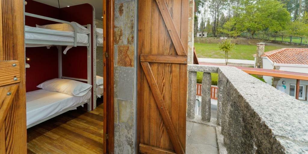 Albergue Mirador De Pedrouzo Exteriör bild