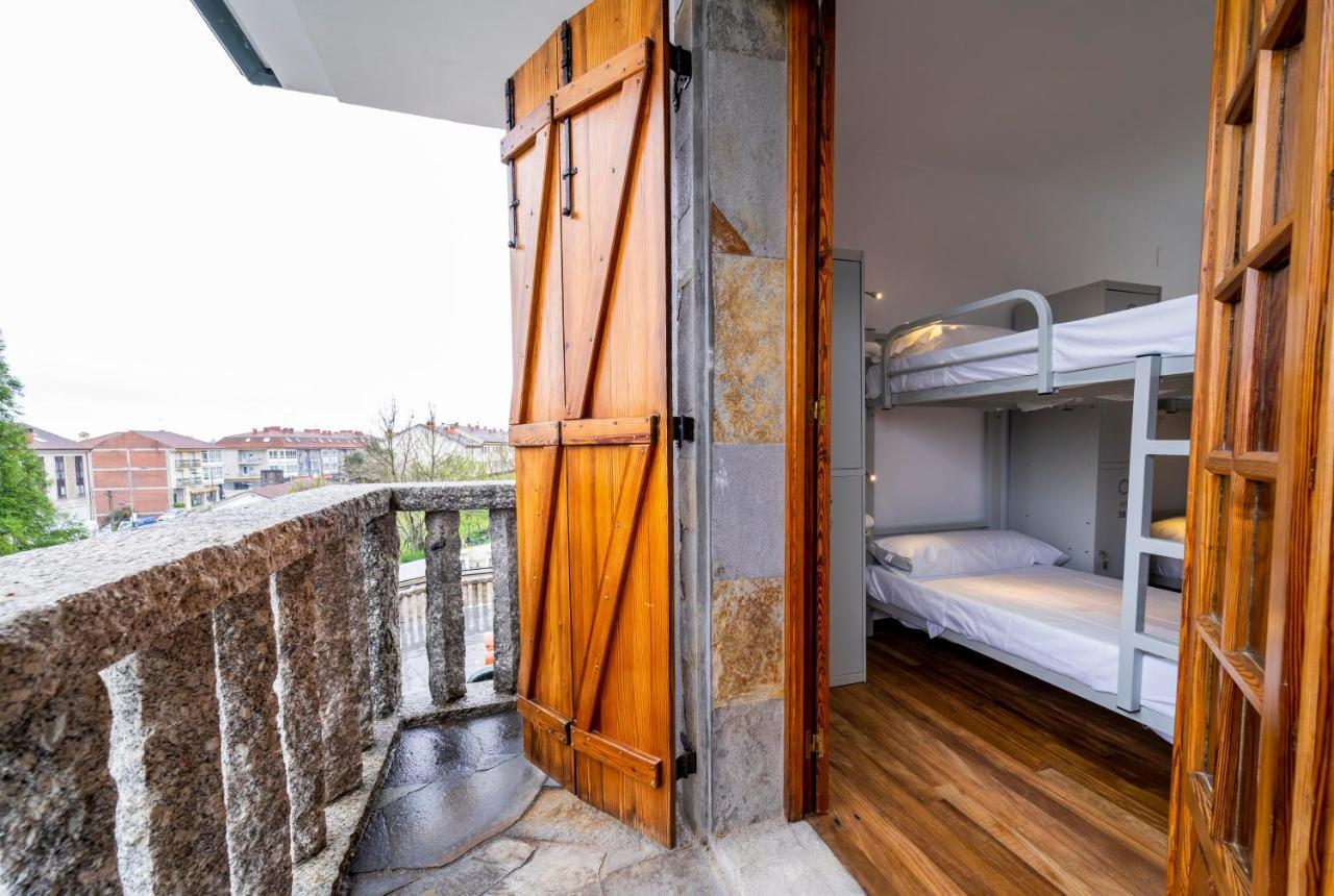 Albergue Mirador De Pedrouzo Exteriör bild