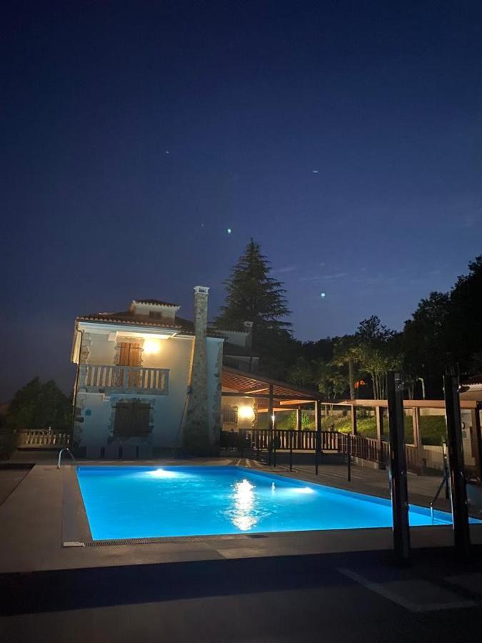 Albergue Mirador De Pedrouzo Exteriör bild